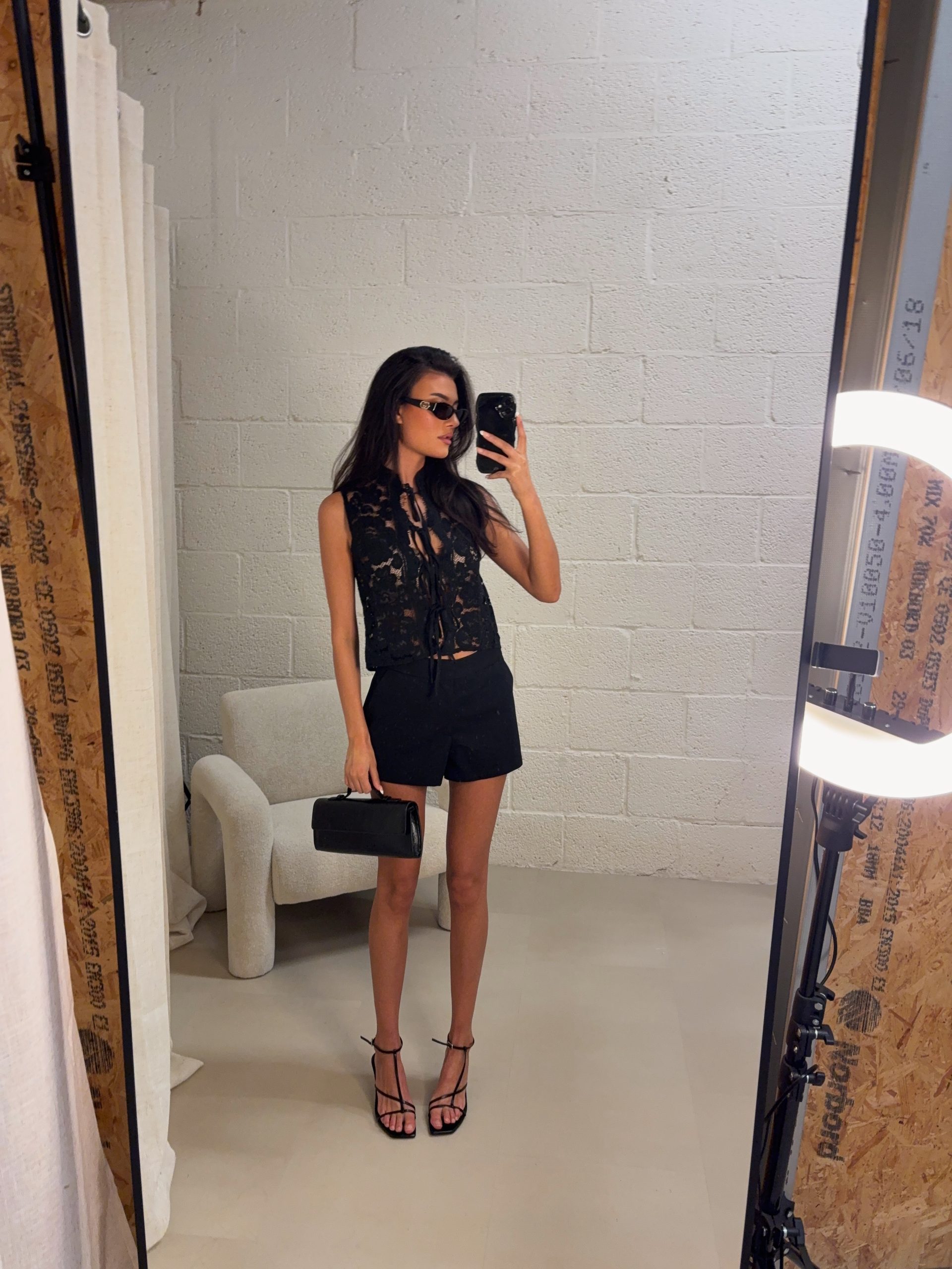 IMG_9998 Chrissy Lace Top - Black - Afbeelding 1